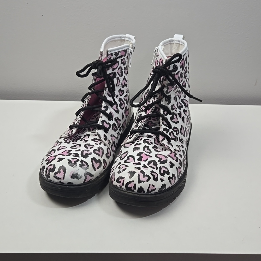 Sketchers Cheetah Pink & Black Boots
